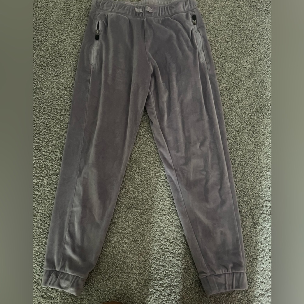 Zella girls velvet pants size 7/8. Good condition from a smoke free home